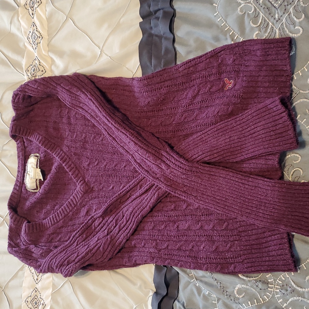 American Eagle sweater